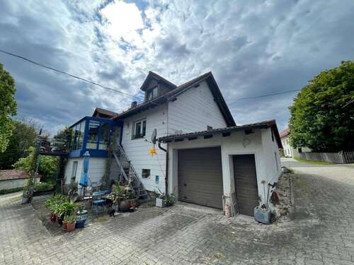 Foto - Haus zum Kaufen in Ebnath 380.000,00 € 283 m²