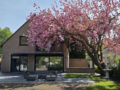 Foto - Haus zum Kaufen in Köln 1.495.000,00 € 193 m²