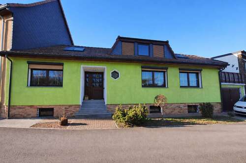 Foto - Haus zum Kaufen in Nienburg (Saale) 265.000,00 € 180 m²