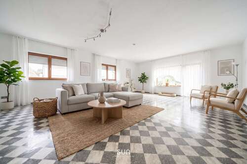 Foto - Haus zum Kaufen in Vockenhausen 580.000,00 € 284 m²