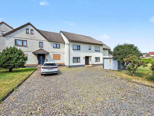 Foto - Haus zum Kaufen in Wächtersbach 265.000,00 € 238.24 m²