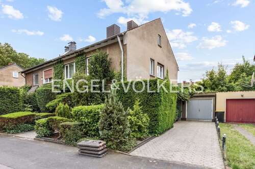 Foto - Haus zum Kaufen in Köln- Rodenkirchen 720.000,00 € 124 m²