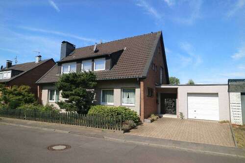 Foto - Haus zum Kaufen in Dormagen 570.000,00 € 200 m²