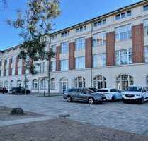 Büro in Potsdam 5.468,95 € 382.98 m²