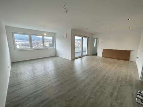 Foto - Wohnung zum Mieten in Viechtach 950,00 € 94 m²