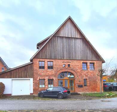 Foto - Haus zum Kaufen in Nieheim Oeynhausen 325.000,00 € 273 m²