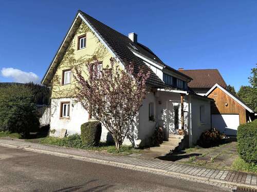 Foto - Haus zum Kaufen in Titisee-Neustadt 310.000,00 € 160 m²
