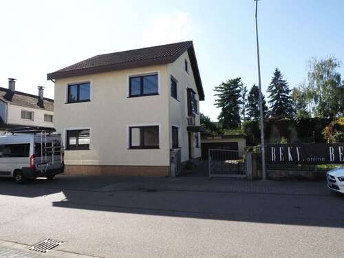 Foto - Haus zum Kaufen in Karlsruhe 570.000,00 € 201 m²