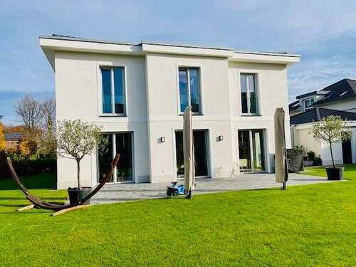 Foto - Haus zum Mieten in Gütersloh 2.130,00 € 193.87 m²