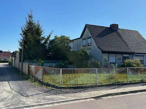 Foto - Haus zum Kaufen in Lutherstadt Wittenberg 98.000,00 € 175.77 m²