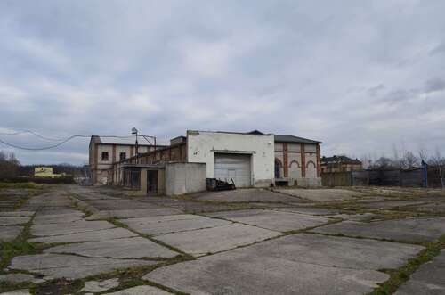 Foto - Halle in Halle 650.000,00 € 2285 m²