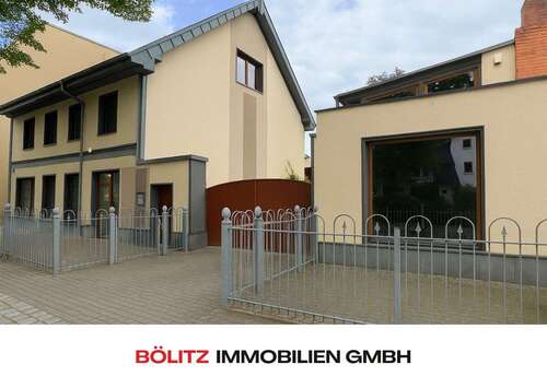 Foto - Haus zum Kaufen in Berlin Johannisthal 1.950.000,00 € 521.73 m²