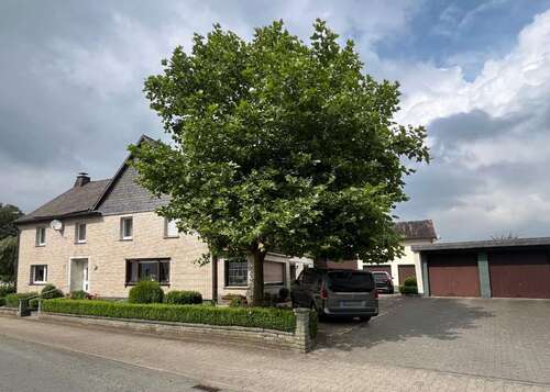 Foto - Haus zum Kaufen in Sundern-Meinkenbracht 360.000,00 € 344 m²