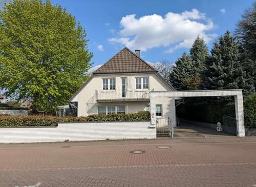 Foto - Haus zum Kaufen in Laatzen 647.750,00 € 219 m²