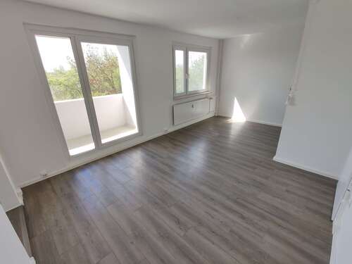 Foto - Wohnung zum Mieten in Halle 900,00 € 111 m²