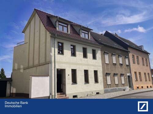Foto - Haus zum Kaufen in Lutherstadt Eisleben 149.000,00 € 170 m²