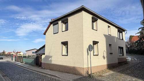Foto - Haus zum Kaufen in Quedlinburg 49.000,00 € 110 m²