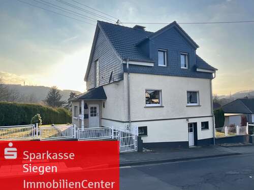 Foto - Haus zum Kaufen in Brachbach 229.000,00 € 110 m²