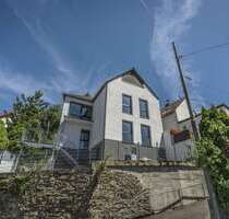 Haus zum Mieten in Wiesbaden 2.450,00 € 164.22 m²