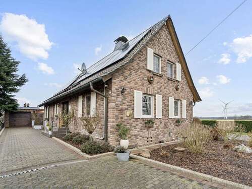 Foto - Haus zum Kaufen in Neukirchen-Vluyn 1.350.000,00 € 271 m²