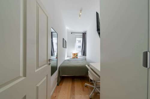 Foto - WG-Zimmer in Frankfurt am Main 625,00 € 9 m²