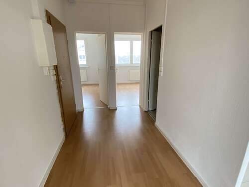 Foto - Wohnung zum Mieten in Halle 339,00 € 57.31 m²