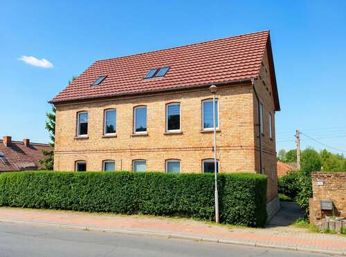 Foto - Haus zum Kaufen in Teutschenthal 320.000,00 € 301 m²