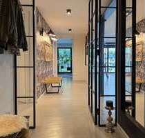 Haus zum Mieten in Eching 3.600,00 € 217 m²