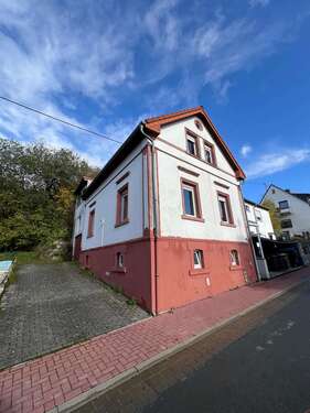 Foto - Haus zum Kaufen in Taunusstein 549.000,00 € 169 m²