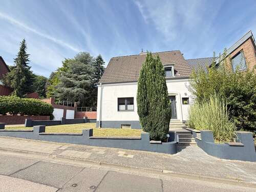 Foto - Haus zum Kaufen in Grevenbroich 484.000,00 € 127 m²