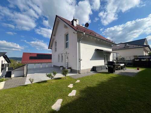 Foto - Haus zum Kaufen in Wächtersbach-Stadt 649.000,00 € 170 m²