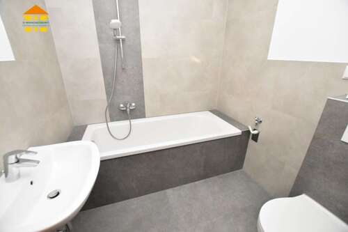 Foto - Wohnung zum Mieten in Lauter-Bernsbach 370,00 € 58 m²