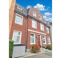 Haus zum Kaufen in Krefeld 625.000,00 € 204 m²