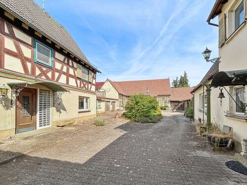 Foto - Haus zum Kaufen in Böhl-Iggelheim 719.000,00 € 195 m²