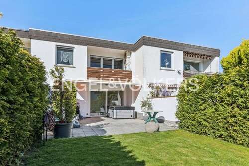 Foto - Haus zum Kaufen in Schwalbach 620.000,00 € 153 m²