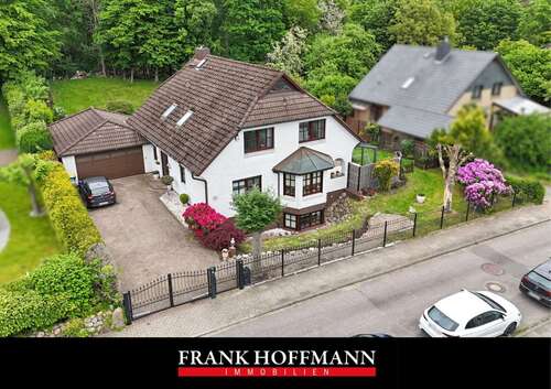Foto - Haus zum Kaufen in Quickborn 829.000,00 € 240 m²