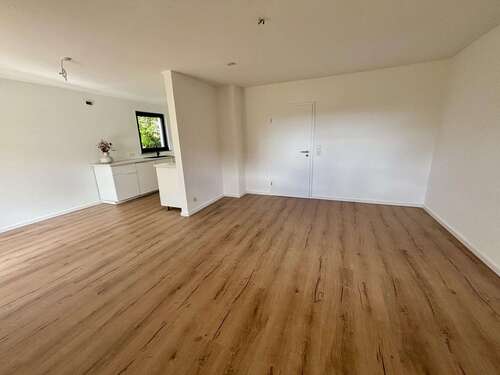 Foto - Wohnung zum Mieten in Waldbüttelbrunn 1.100,00 € 90 m²