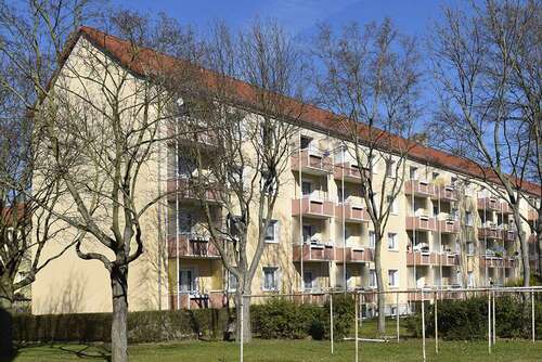 Foto - Wohnung zum Mieten in Halle (Saale) 392,24 € 59.43 m²