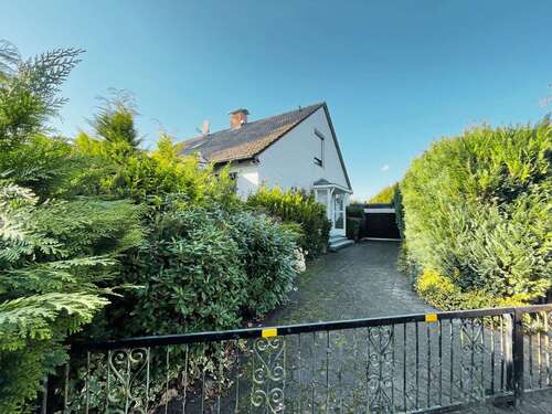 Foto - Haus zum Mieten in Kröppelshagen-Fahrendorf 2.100,00 € 136 m²