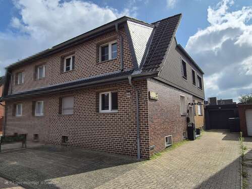 Foto - Haus zum Kaufen in Duisburg 465.000,00 € 143.73 m²