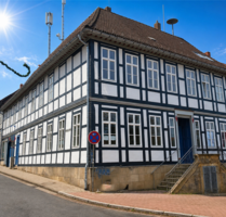 Haus zum Kaufen in Bad Salzdetfurth 619.000,00 € 305 m²