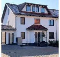 Haus zum Mieten in Karben 4.100,00 € 305 m²