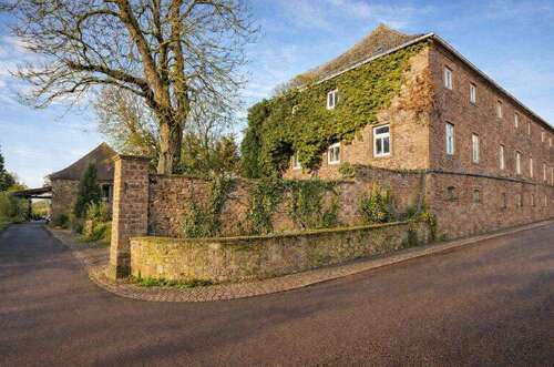 Foto - Haus zum Kaufen in Emden 55.000,00 € 510 m²