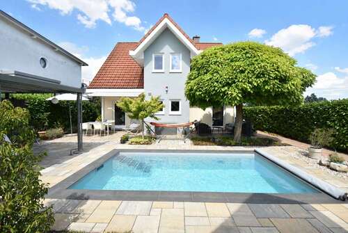 Foto - Haus zum Kaufen in Mühlheim 1.100.000,00 € 219 m²