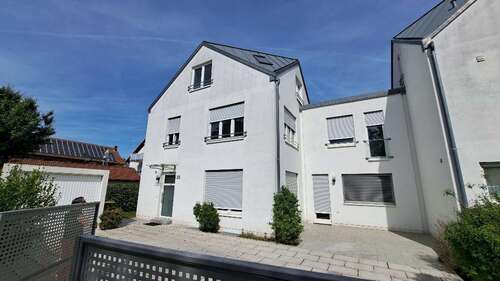 Foto - Haus zum Mieten in Aschaffenburg 2.515,00 € 205.53 m²