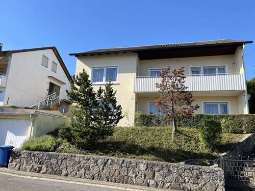 Foto - Haus zum Kaufen in Lauda-Königshofen 298.000,00 € 187 m²