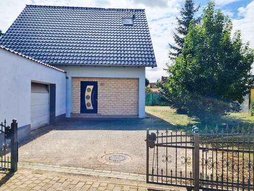 Foto - Haus zum Kaufen in Unseburg 220.000,00 € 150 m²