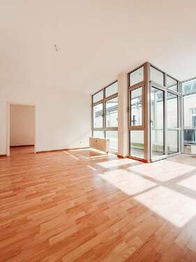 Foto - Wohnung zum Mieten in Zwickau 350,00 € 49.86 m²