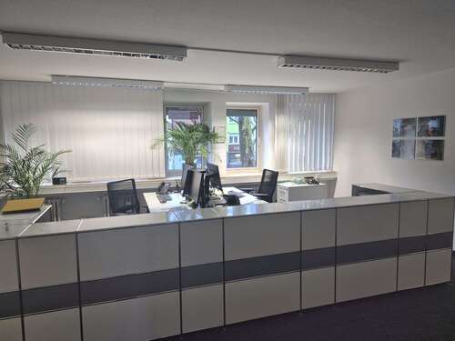 Foto - Büro in Krefeld 1.635,00 € 272 m²