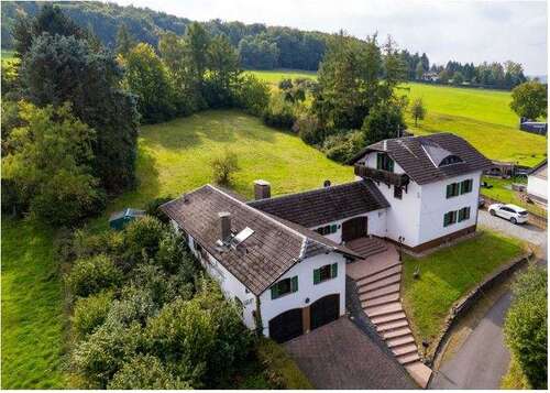 Foto - Haus zum Kaufen in Neustadt (Wied) 568.000,00 € 303 m²